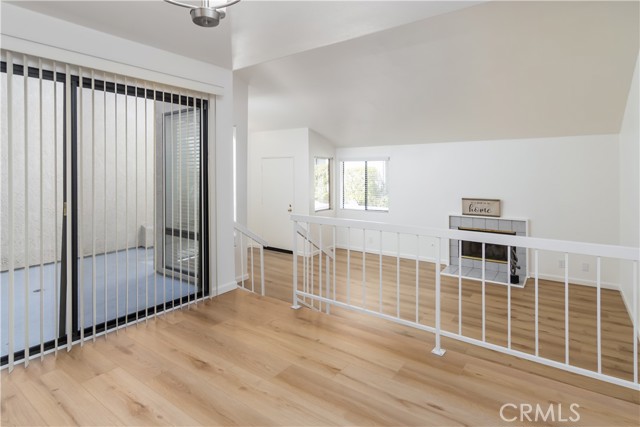 Detail Gallery Image 9 of 25 For 10444 Canoga Ave #27,  Chatsworth,  CA 91311 - 3 Beds | 2/1 Baths