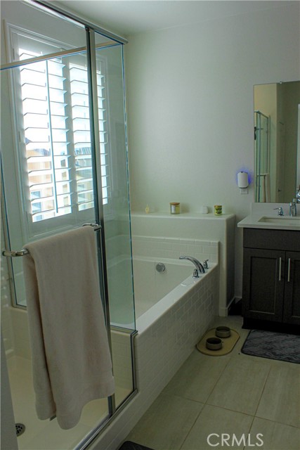 Detail Gallery Image 7 of 34 For 16281 Castello Ln #2,  Fontana,  CA 92336 - 3 Beds | 2/1 Baths