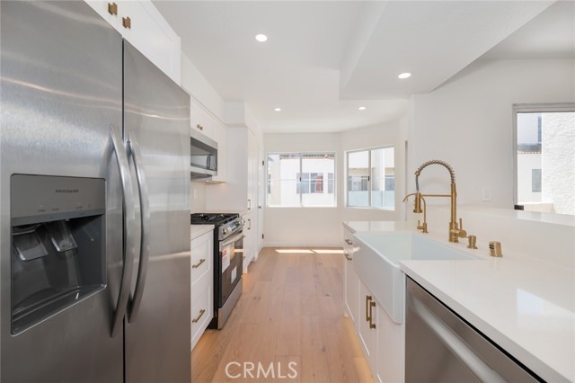 2 Bed Home for Sale in Sherman Oaks, California