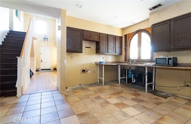 Detail Gallery Image 20 of 48 For 276 Cambria, Carson,  CA 90745 - 4 Beds | 3 Baths