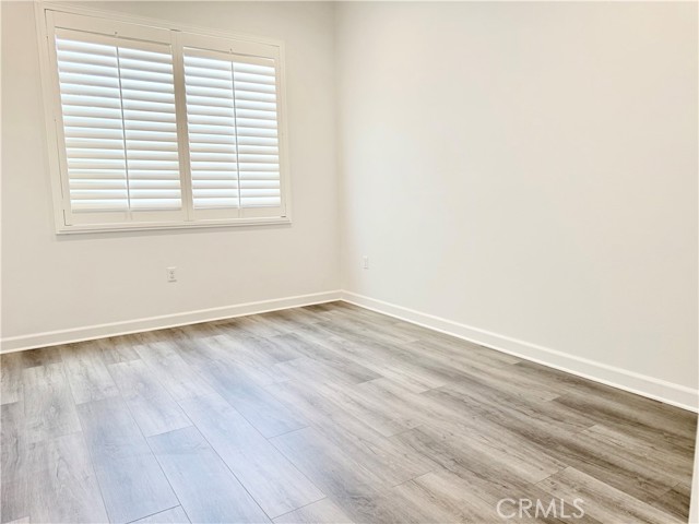 209 Follyhatch, Irvine CA: https://media.crmls.org/medias/831a1ede-a5c4-4da7-a754-69a6c827ecd5.jpg