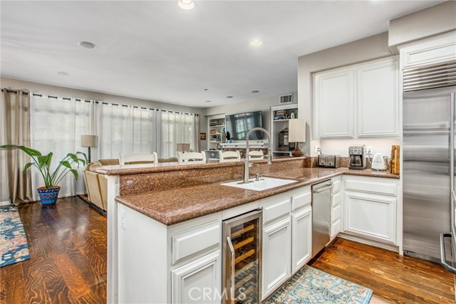 512 Golden West Drive, Redlands CA: https://media.crmls.org/medias/831a2d64-cee3-4919-861b-c29e01f8966b.jpg