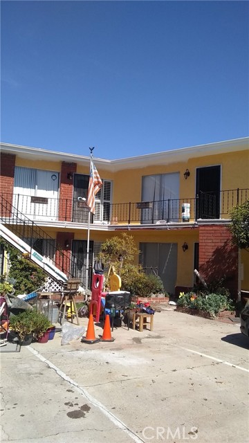 1603 Ocean Avenue Seal Beach, California Opportunity to own 8 units apartment in beautiful Old Town Seal Beach. Short walking distance to the beach. Some upper units have ocean views. All units have 2 parking spaces for 2 compact cars. Unit 1 has 1 parking space. Laundry room on site.