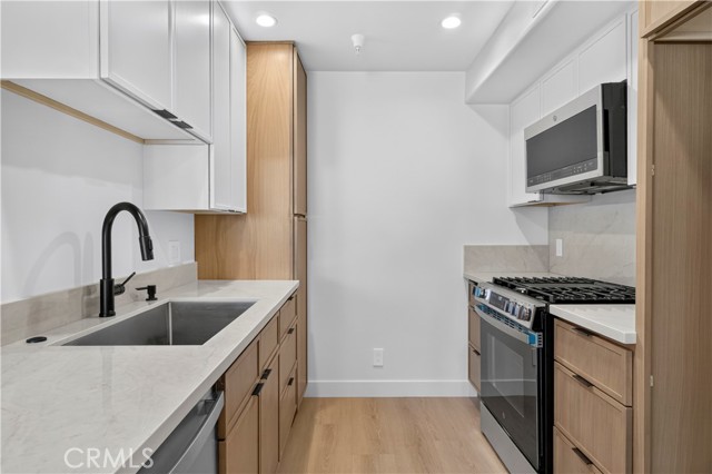 15455 Sherman photo 7