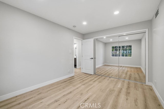 Detail Gallery Image 21 of 38 For 10557 Reseda, Porter Ranch,  CA 91326 - 5 Beds | 3 Baths