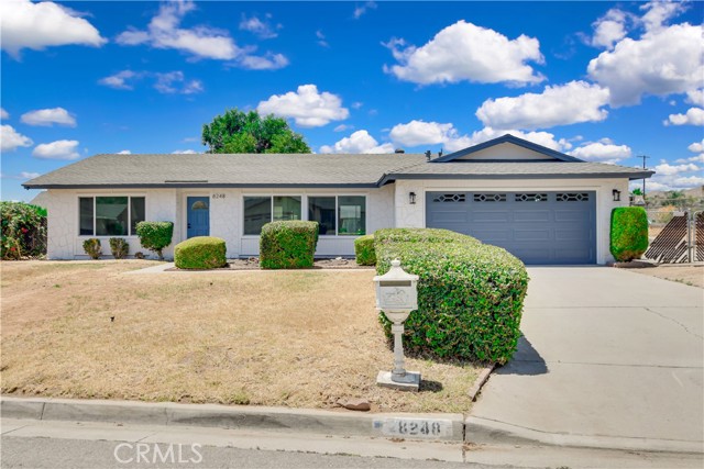Detail Gallery Image 2 of 44 For 8248 Saddle Creek Dr, Jurupa Valley,  CA 92509 - 3 Beds | 2 Baths