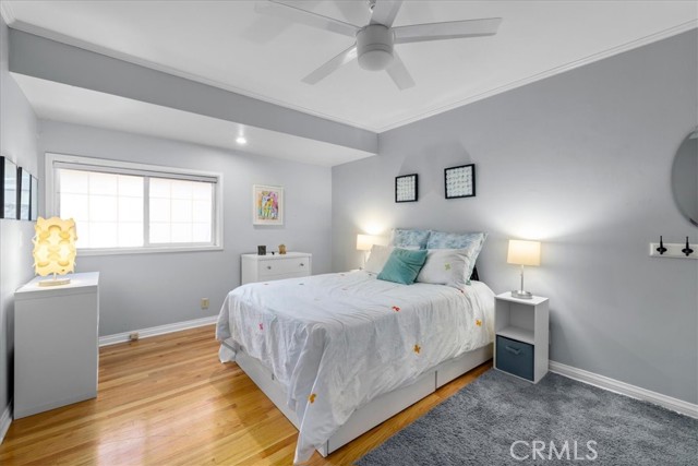 Bed/guest room - notice all bedrooms have new ceiling fans