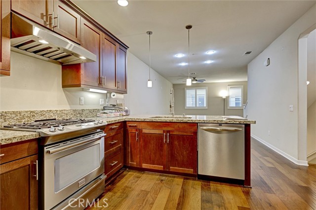 Detail Gallery Image 11 of 37 For 1568 W Artesia Square #E,  Gardena,  CA 90248 - 2 Beds | 2/1 Baths