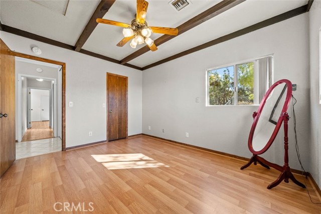 Detail Gallery Image 16 of 54 For 8676 Sky Line Dr, Pinon Hills,  CA 92372 - 3 Beds | 2/1 Baths