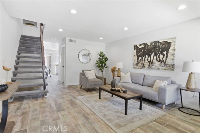 Front Image Thumbnail for CRGD26177866