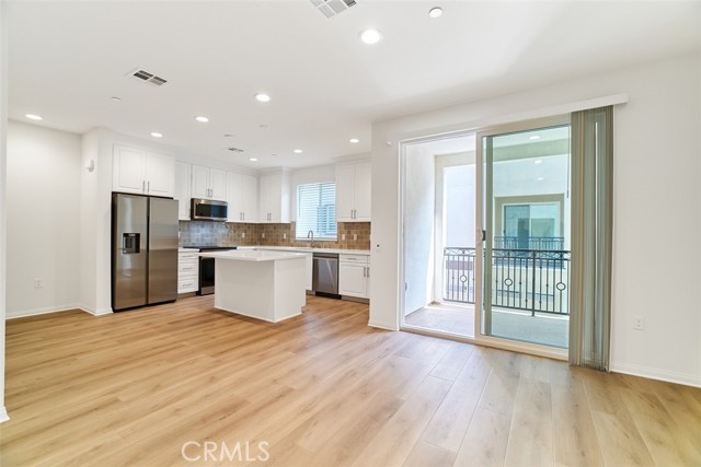 Detail Gallery Image 9 of 33 For 2430 Agave St #4,  Anaheim,  CA 92806 - 2 Beds | 2/1 Baths