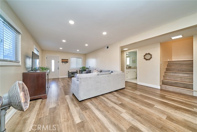 Detail Gallery Image 12 of 48 For 26349 Hillcrest Ave, Lomita,  CA 90717 - 5 Beds | 2 Baths
