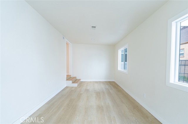 1818 W 79th Street, Los Angeles CA: https://media.crmls.org/medias/831ffbd3-4ed1-4e9b-86aa-7e819c7aecc7.jpg