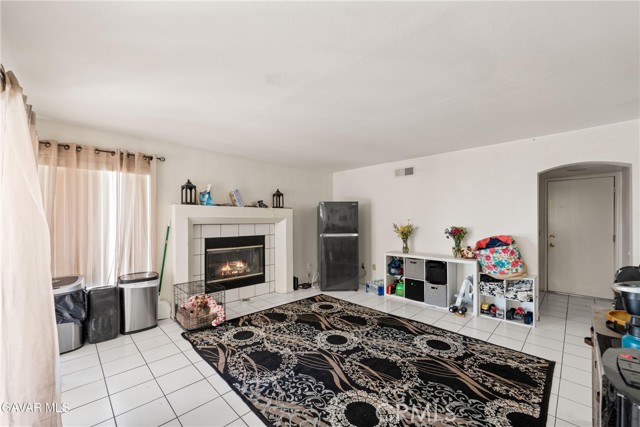 Detail Gallery Image 6 of 19 For 38145 Lido, Palmdale,  CA 93552 - 4 Beds | 3 Baths