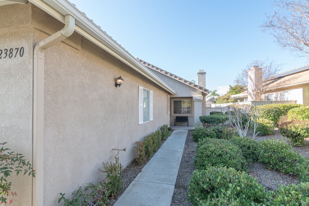 23870 Via Astuto, Murrieta, California 92562, 3 Bedrooms Bedrooms, ,2 BathroomsBathrooms,Single Family Residence,For Sale,Via Astuto,SW25012529