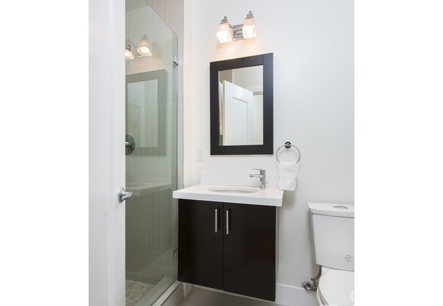 15672 Castlewoods Drive, Sherman Oaks CA: https://media.crmls.org/medias/832034c1-d446-40bc-ac4b-864c2f2d7b48.jpg