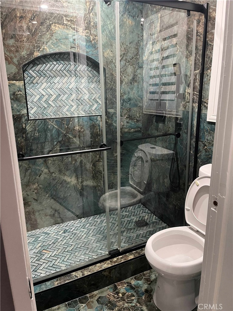 https://media.crmls.org/medias/8320a00e-2411-49dc-ad92-3d0bd8a44f62.jpg?preset=X-Large