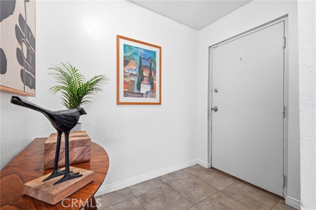Detail Gallery Image 23 of 30 For 7304 Balboa #C,  Lake Balboa,  CA 91406 - 3 Beds | 3/1 Baths