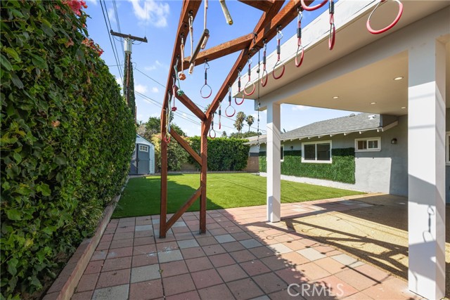 6615 Farralone Avenue, Woodland Hills CA: https://media.crmls.org/medias/83216eb6-c5b5-4e7a-b69a-68fda8a56ae7.jpg