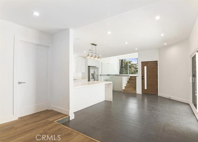 Detail Gallery Image 7 of 20 For 1426 Elevado, Los Angeles,  CA 90026 - 3 Beds | 2/1 Baths