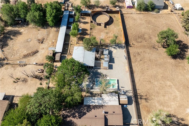 10004 E Avenue S10, Littlerock CA: https://media.crmls.org/medias/83225805-e854-41aa-87e2-6fdedc093d1d.jpg