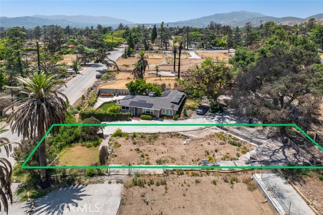701 E Palm Street, Altadena CA: https://media.crmls.org/medias/83229564-653b-4d79-8c94-7a1455f46e55.jpg