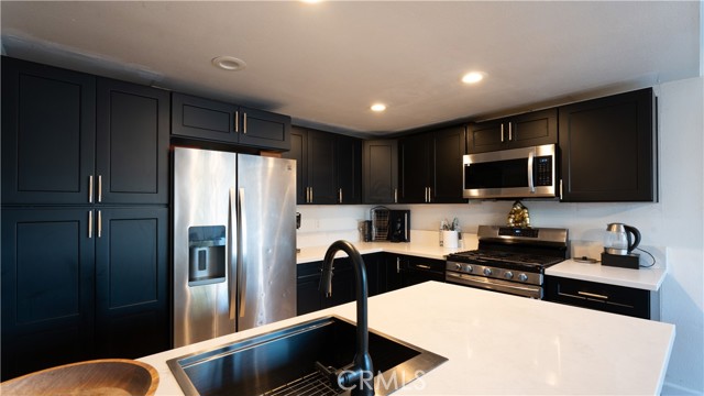 Detail Gallery Image 12 of 32 For 313 N Melrose, Vista,  CA 92083 - 2 Beds | 2 Baths