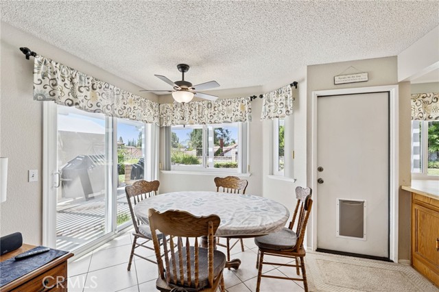 1251 Shakespeare Drive, Riverside CA: https://media.crmls.org/medias/8322c99e-02bd-4373-84b9-b8eebe96a3b0.jpg