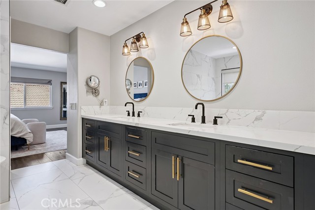 Detail Gallery Image 21 of 38 For 5179 Knollwood Way, Woodland Hills,  CA 91364 - 4 Beds | 3 Baths