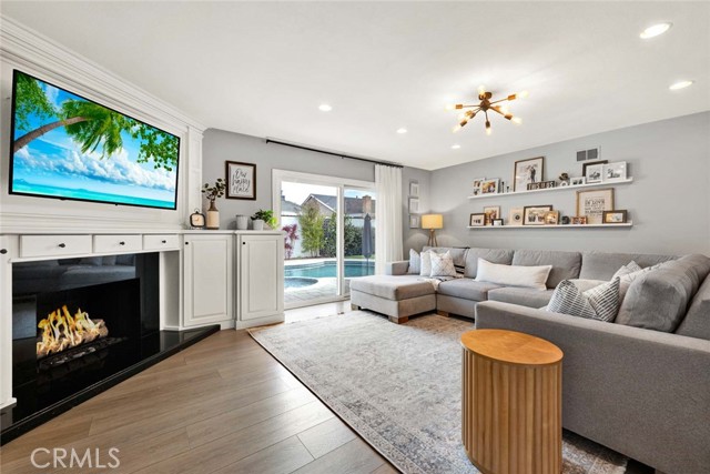 Detail Gallery Image 11 of 26 For 677 N Clinton St, Orange,  CA 92867 - 3 Beds | 2 Baths