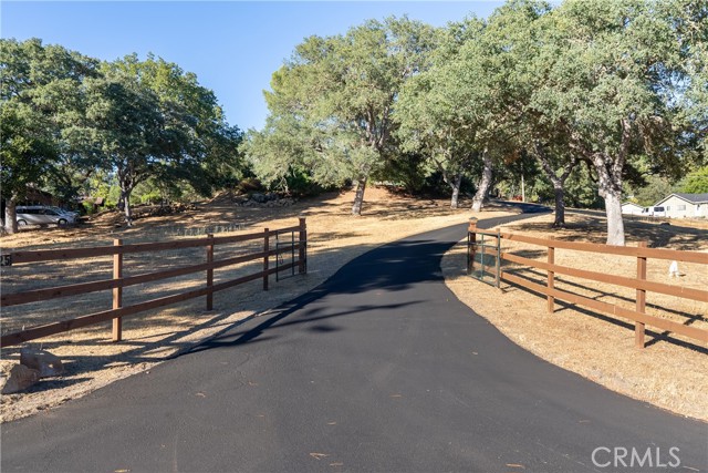 7025 San Gabriel Road, Atascadero CA: https://media.crmls.org/medias/83252ada-154c-41b6-9acd-6920bd73bcd7.jpg