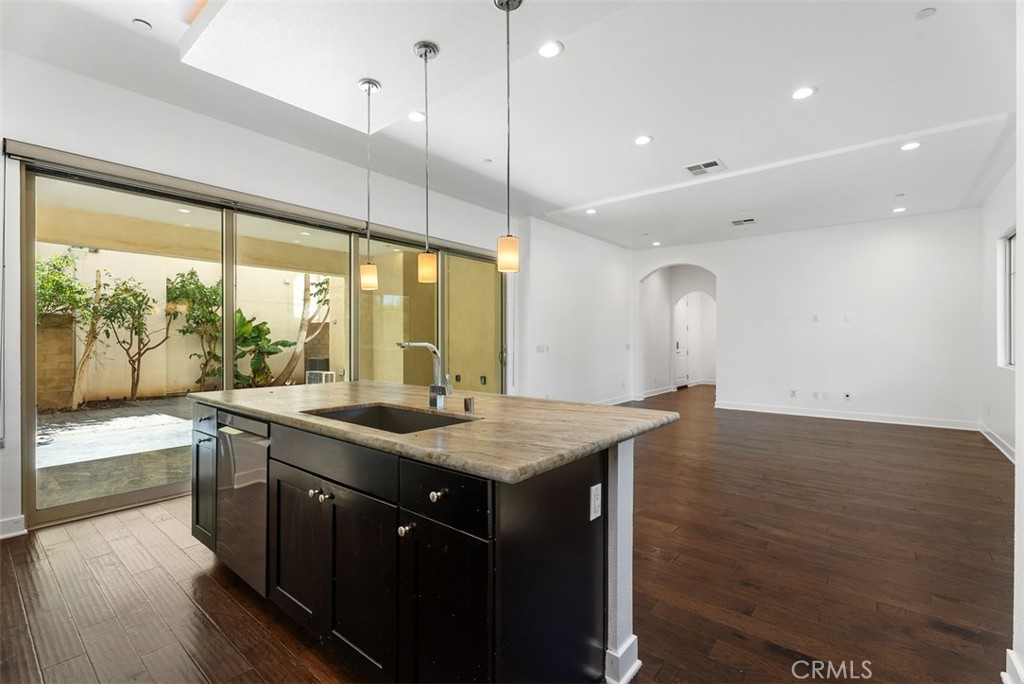 8325872a 968d 400f 84c6 A846d8b31407