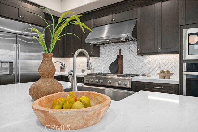 Detail Gallery Image 9 of 46 For 163 Crossover, Irvine,  CA 92618 - 4 Beds | 3/1 Baths