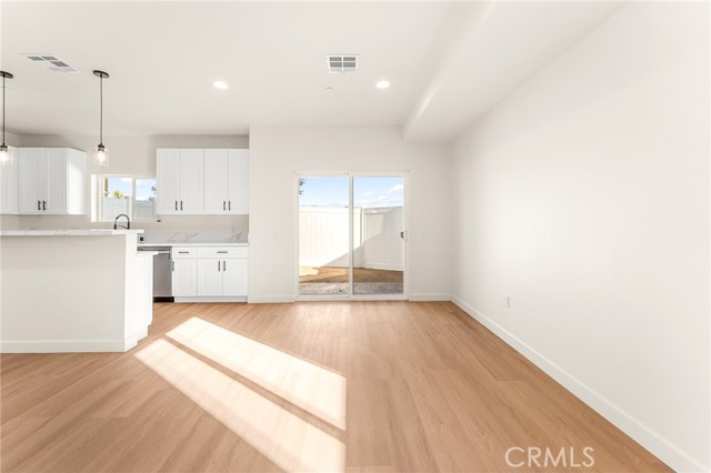 Detail Gallery Image 12 of 35 For 904 Hert St, Colton,  CA 92324 - 4 Beds | 2/1 Baths