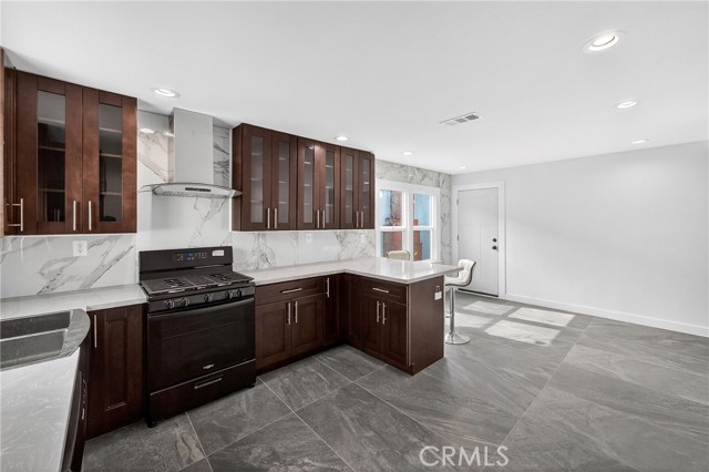 Detail Gallery Image 9 of 26 For 208 S Burris Ave, Compton,  CA 90221 - 3 Beds | 2 Baths