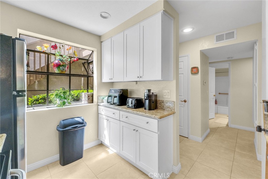 832798b2 Cb40 46f3 Bdad Dedc3f96d119