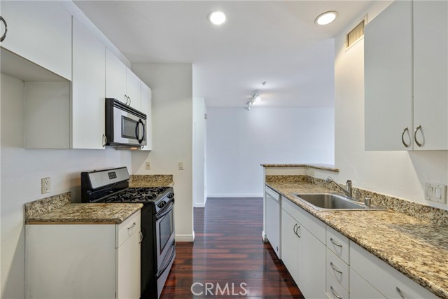 Detail Gallery Image 9 of 20 For 1801 E Katella #4003,  Anaheim,  CA 92805 - 1 Beds | 1 Baths