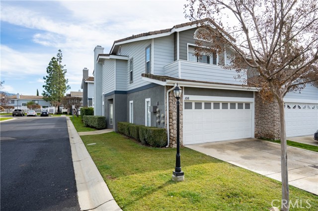 108 Amber Oaks Ln, Glendora, CA 91741