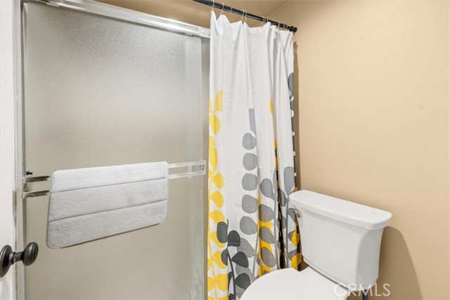 28230 Evergreen Lane, Saugus CA: https://media.crmls.org/medias/832853b6-1f12-425a-8adb-8c2bcecfa8cb.jpg