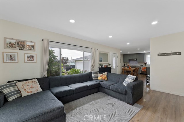 Detail Gallery Image 3 of 11 For 13703 Placid Dr, Whittier,  CA 90605 - 3 Beds | 2 Baths