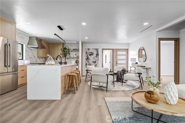 5222 Cedros Avenue, Sherman Oaks CA: https://media.crmls.org/medias/8328f1dd-1aae-4a5f-aa42-34170540d1f2.jpg