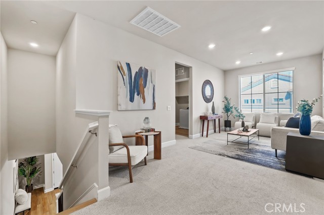 Detail Gallery Image 16 of 34 For 19091 Azul Ln, Huntington Beach,  CA 92648 - 4 Beds | 2/1 Baths