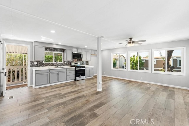Detail Gallery Image 7 of 28 For 17555 Corkhill Rd #28,  Desert Hot Springs,  CA 92240 - 2 Beds | 2 Baths