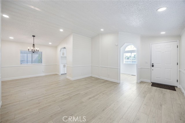 Detail Gallery Image 6 of 39 For 929 E Foothill Bld #140,  Upland,  CA 91786 - 3 Beds | 2 Baths