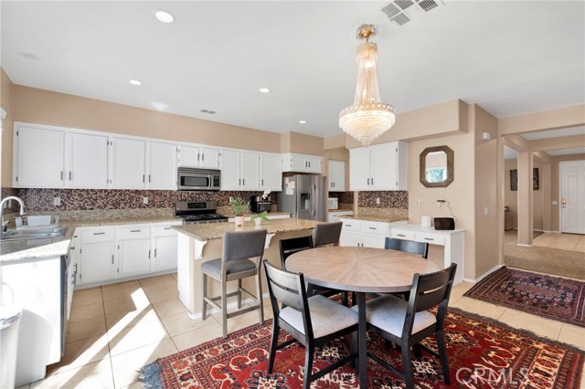 Detail Gallery Image 45 of 74 For 12655 Verano, Victorville,  CA 92392 - 5 Beds | 4/1 Baths