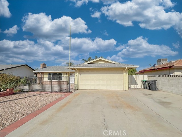 Detail Gallery Image 1 of 28 For 285 Brandon Way, Hemet,  CA 92545 - 2 Beds | 2 Baths