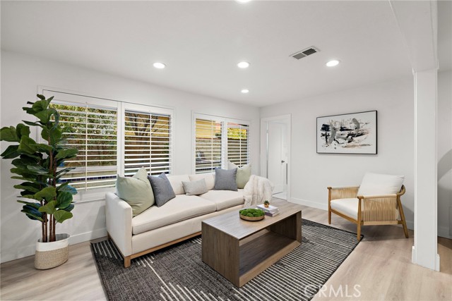 Detail Gallery Image 12 of 50 For 973 Ichabod Way, Walnut,  CA 91789 - 4 Beds | 4 Baths