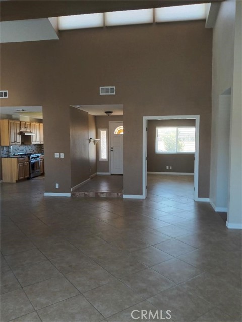 26930 Lakeview Drive, Helendale CA: https://media.crmls.org/medias/832a62e4-9d00-4db2-a6d7-9de32ff02bb8.jpg