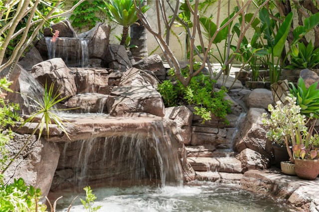 19066 Willow Brook, Lake Forest CA: https://media.crmls.org/medias/832bb25c-9133-4dc4-ac81-a8cbf617ac1d.jpg