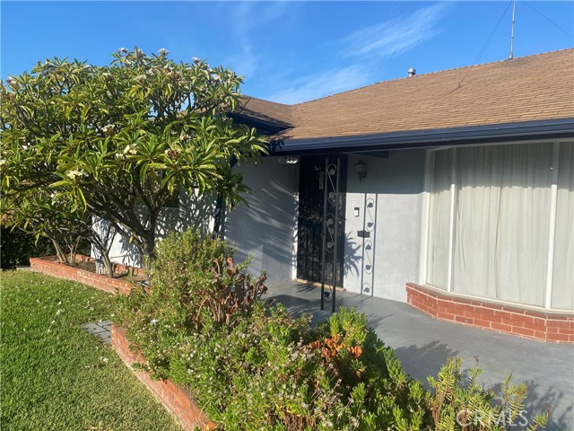 1839 Jones Avenue, Los Angeles, California 90032, 2 Bedrooms Bedrooms, ,2 BathroomsBathrooms,Single Family Residence,For Sale,Jones,PW24164464